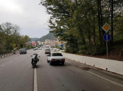 Несовершеннолетний пассажир мотоцикла пострадал в ДТП в Сочи 
