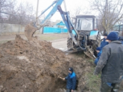 В Темрюкском районе устранили прорыв трубы и вернули воду