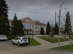 Силовики пришли с обысками к замам главы Апшеронского района