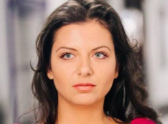 Маргарита Симоньян похвасталась огромным мешком с черноморскими мидиями 