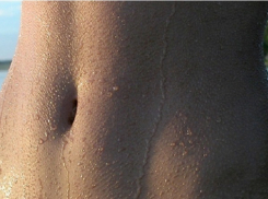  Полуголые отдыхающие в Сочи спели гимн России