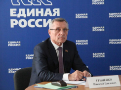 Кубанские единороссы не поддержали инициативу по обеспечению всех школьников продуктовыми наборами