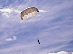 Стали известны подробности исчезновения десантников, пропавших после прыжка с парашютом 