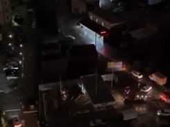 В Краснодаре из-за пожара в вагончике-бытовке пострадала женщина