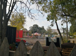 В Краснодаре в парке Солнечный остров убирать аттракционы по решению суда не спешат