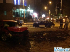 В Краснодаре столкнулось три автомобиля