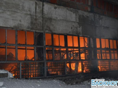 Потушен пожар на краснодарском текстильном складе