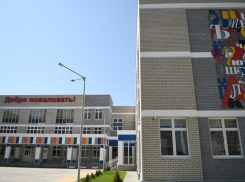 Заявления на прием в новую школу на Гидрострое уже подали родители 300 будущих первоклассников