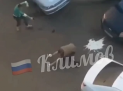 Разборки со стрельбой в поселке Краснодара попали на видео