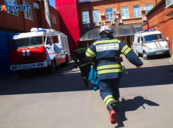  В Краснодаре загорелся долгострой и снова очаг был на крыше