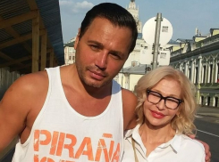 Мама легенды «Дома-2» Рустама Солнцева ложится под нож в Краснодаре