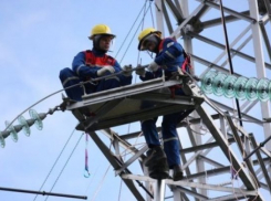 В Лабинском районе частично вернули свет в дома 
