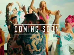 Михаил Галустян заинтриговал поклонников новым клипом из Сочи с полуобнажёнными красотками