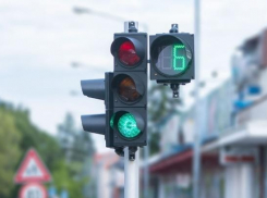 В Краснодаре из-за ливня перестали работать 27 светофоров 