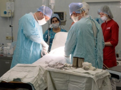  Министр здравоохранения Кубани в первый день Нового года спасал жизнь молодой маме и ее ребенку 