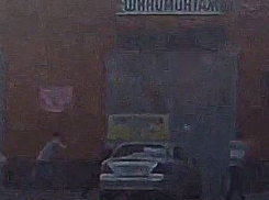 Неизвестные устроили стрельбу в Армавире и эффектно скрылись на автомобиле