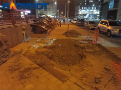 В центре Краснодара неделями не восстанавливают тротуары после аварий на теплотрассах