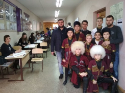 Кубань многонациональная или все на выборах — участники голосования хвастаются фотоснимками в сети