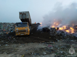 На мусорном полигоне в Полтавской произошел крупный пожар