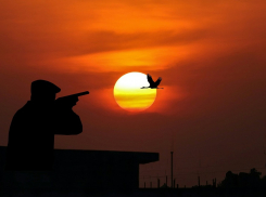 Кубанца обстреляли пьяные охотники, а после одного из них нашли мертвым