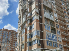 В Краснодаре жителей многоэтажки эвакуировали из-за пожара