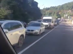  Житель Сочи пожаловался Путину на огромные пробки к морю 