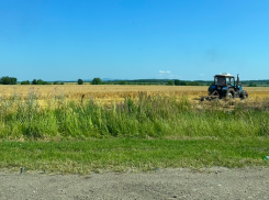 В Адыгее девочка выпала из трактора и погибла