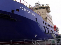  Премьер России Медведев походил по «Новороссийску» 