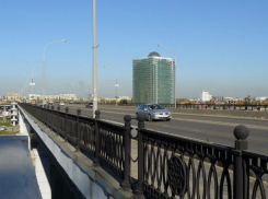 Температурный шов на Тургеневском мосту в Краснодаре отремонтировали