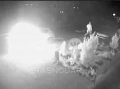 Ревнивец сжёг две машины в Краснодаре