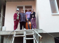 В Краснодаре обманутые дольщики дома по ул. Есенина объявили голодовку 