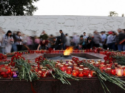  12 тысяч краснодарцев пронесли «Свечу памяти» в первый военный рассвет 