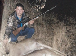 Кубанец «засветился» в интернете с убитыми косулями