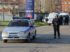 В Адыгее на автозаправке обнаружили предметы, похожие на снаряды