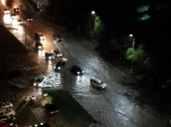  Ливень затопил Новороссийск: людей просят не выходить из домов 