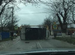 Появилось видео ДТП под Новороссийском, в котором перевернулась «ГАЗель»