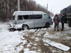 На Кубани 10 детей попали в больницу в результате ДТП с автобусом