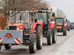 На Кубани фермеры перенесли акцию протеста на тракторах