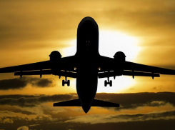 В краснодарском аэропорту самолет совершил аварийную посадку