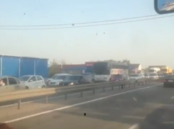  В сторону моря из Краснодара «встала» огромная пробка 