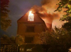 В Краснодаре произошел пожар на площади 100 кв/м