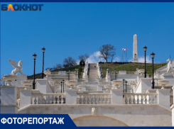 Пустые улицы, соседство разрухи и памятников: как выглядит Керчь в преддверии туристического сезона