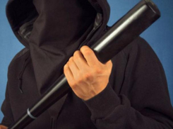 Новороссийского парня вывезли на кладбище и заставили извиниться перед девушкой, угрожая битой