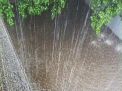  Из-за ливней с градом на Кубани объявили экстренное предупреждение 