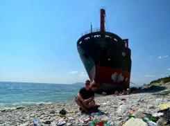  «Печально», – краснодарец побывал у выброшенного на берег сухогруза Rio 