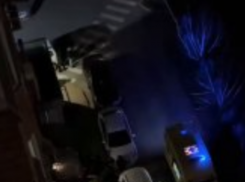 После ссоры из многоэтажки в Краснодаре выпала девушка 