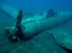 В зоне поисков Ту-154 в Сочи нашли самолет и авиабомбы