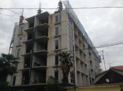 В Сочи застройщики продают квартиры в незаконных многоквартирных домах