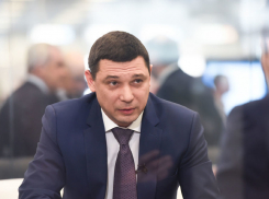 Мэр Краснодара «посоветовал» дорожникам делать ремонт летом