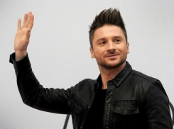 ﻿Лазарев отшил журналистку на «Новой волне» в Сочи